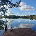 Chalet Private Lakefront Dome Sauna & Breakfast Lumous