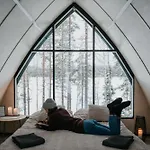 Chalet Private Lakefront Dome Sauna & Breakfast Lumous