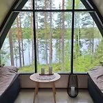 Private Lakefront Dome Sauna & Breakfast Lumous Chalet