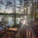 Chalet Private Lakefront Dome Sauna & Breakfast Lumous Hankasalmi