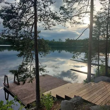 Lumous Forest Hut, Luontovire *