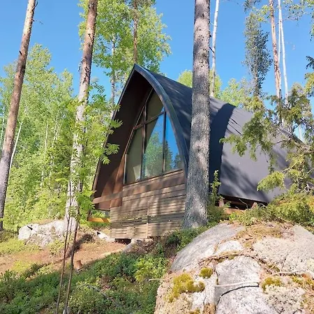 Lumous Forest Hut, Luontovire *