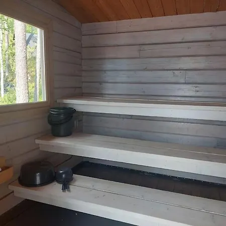 Lumous Forest Hut, Luontovire *