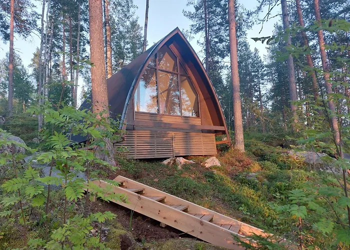 Lumous Forest Hut, Luontovire 샬레