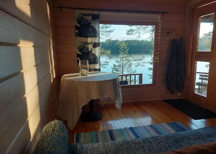 Lumous Forest Hut, Luontovire *